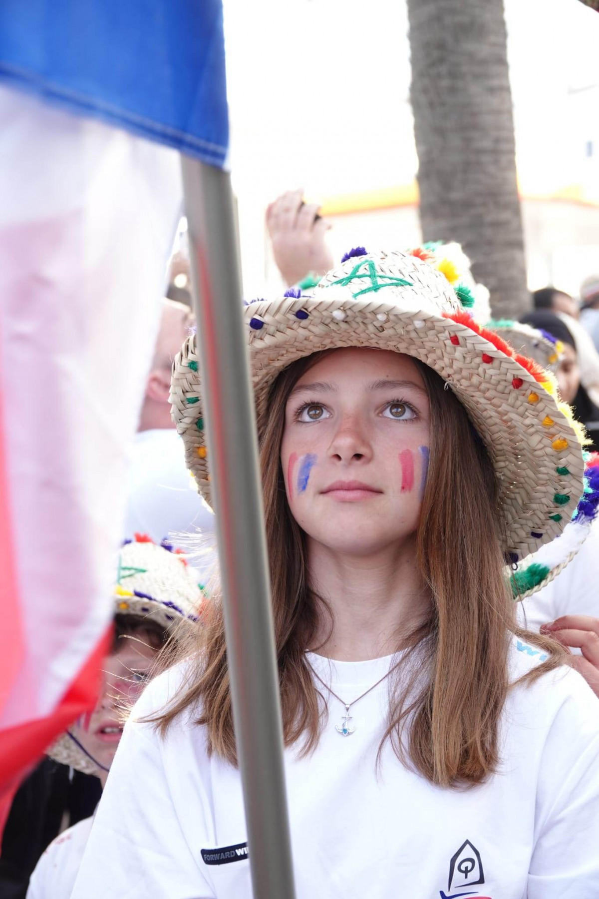 Julie Tricaud Revil, porte drapeau de la délégation française