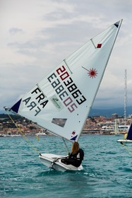 Entrainement Laser Radial_Louise Cervera_Matisse Pacaud_YCC_Cannes_JL_5D3_02 06 2016-0193.jpg