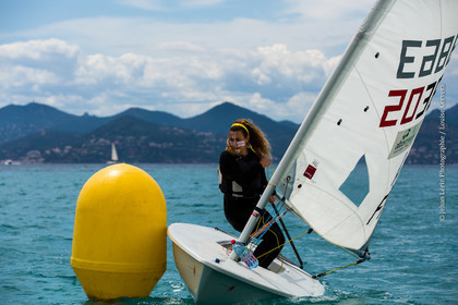 Entrainement Laser Radial_Louise Cervera_Matisse Pacaud_YCC_Cannes_JL_5D3_02 06 2016-0123.jpg