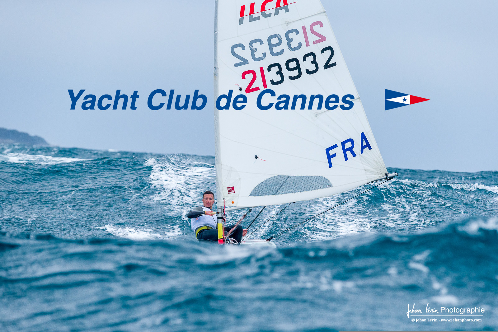 JB Bernaz et les ILCA du Yacht Club de Cannes dans la brise